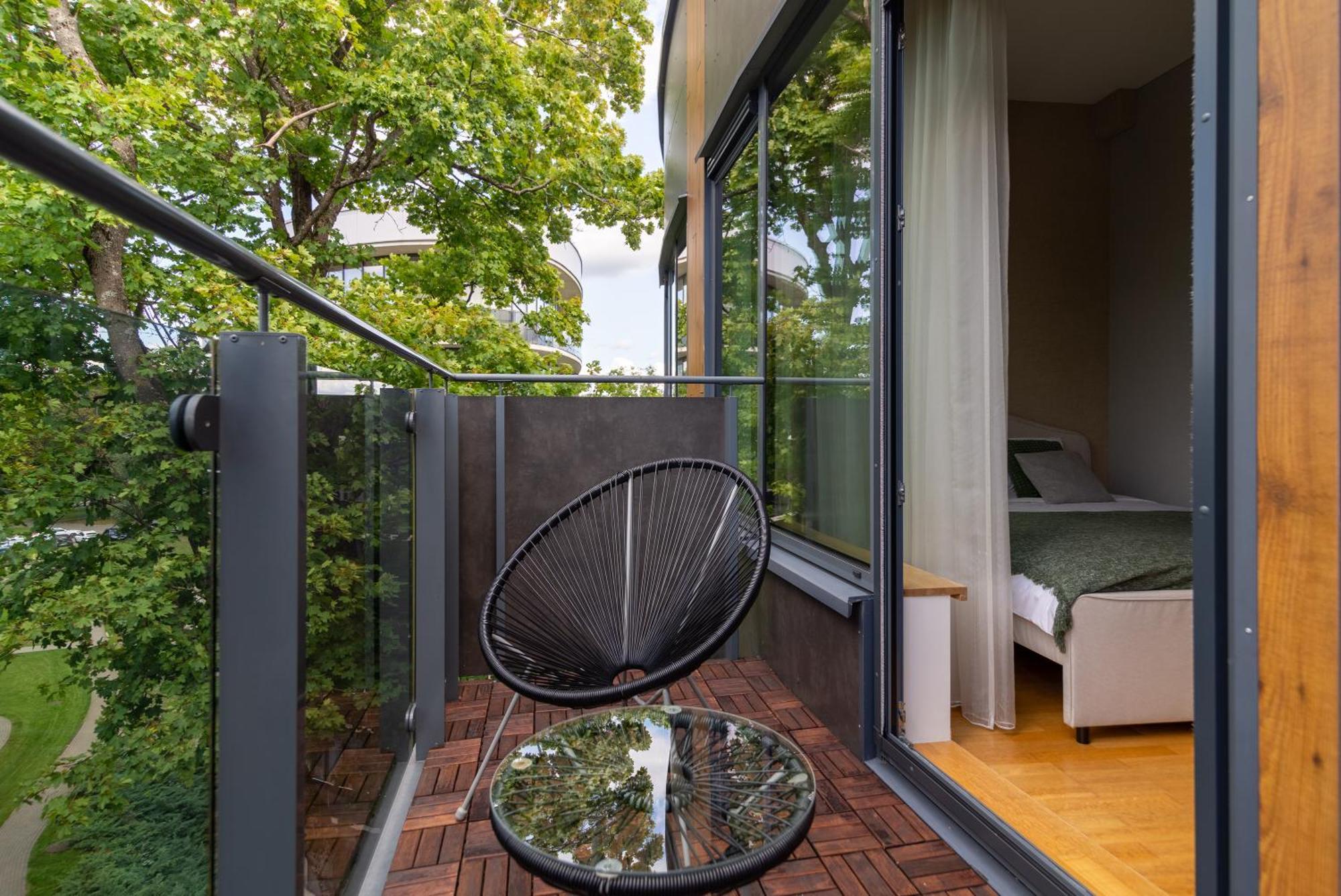 2 Bedroom Apt, 2 Garage Spots & Balconies, Self Check-In, By Cohost Druskininkai Eksteriør billede