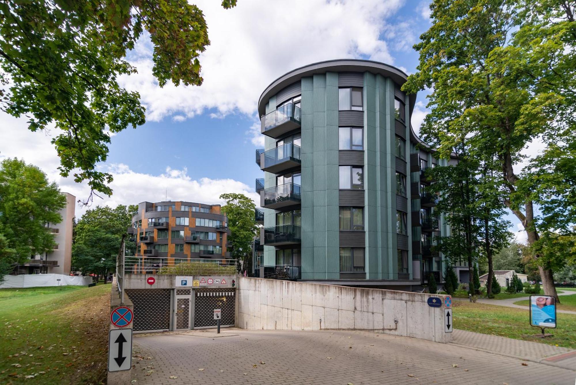 2 Bedroom Apt, 2 Garage Spots & Balconies, Self Check-In, By Cohost Druskininkai Eksteriør billede